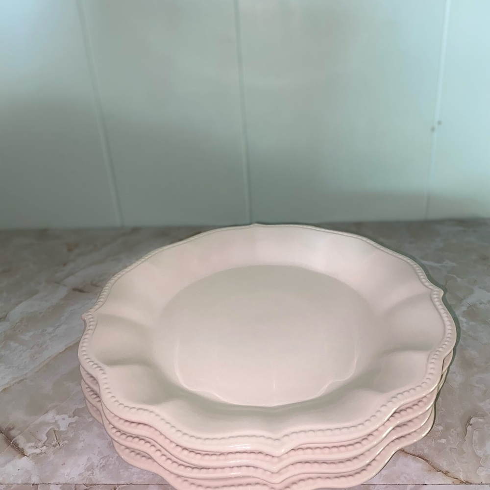 The Pioneer Woman Cream Scalloped Dinner Plates